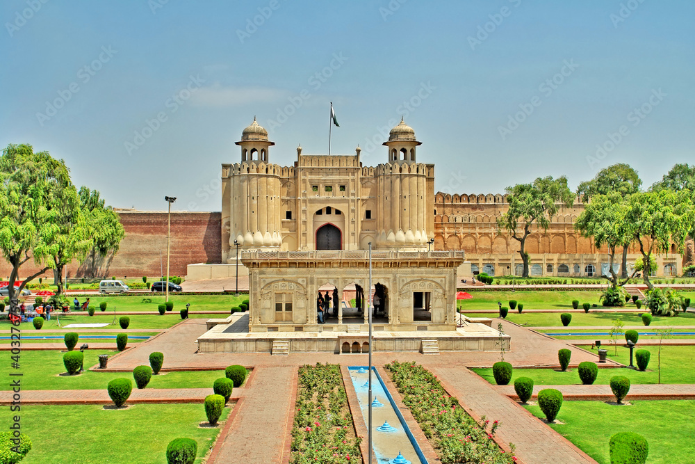 Naklejka premium The Alamgiri Gate - the main entrance to the Lahore Fort in present day Pakistan.