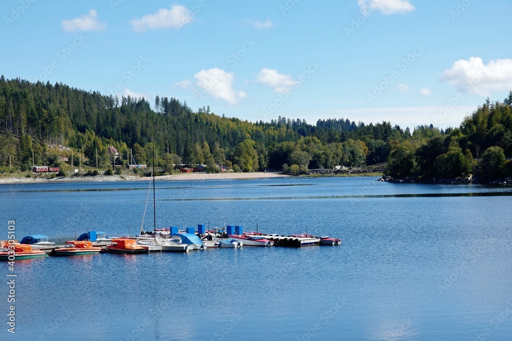 Boote auf dem Schluchsee im Schwarzwald Boote auf dem Schluchsee im Schwarzwald
