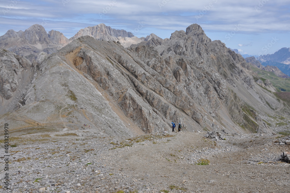 Księżycowy krajobraz Dolomitów, Włochy