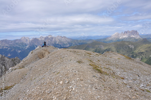 Skalisty wierzchołek góry ww włoskich Dolomitach