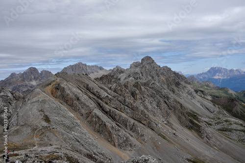 Obraz na płótnie Piekne wapienne wierzchołki gór w Dolomitach, Sella, Włochy w salonie