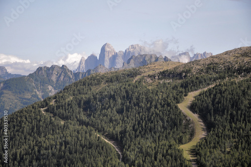 Piękna panorama z włoskich Dolomitów