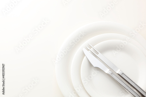 白皿セットとナイフ＆フォーク