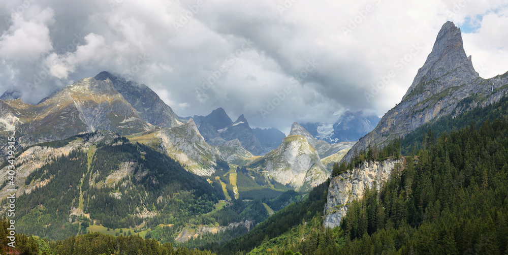 Obraz premium Aiguille de la Vanoise and Le Moriond from Les Prioux, Vanoise national, France