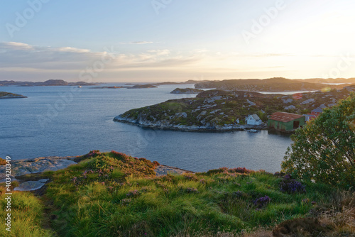 Norwegen - Schärenkette Bergen - Solsvik-Sund - Abendstimmung photo