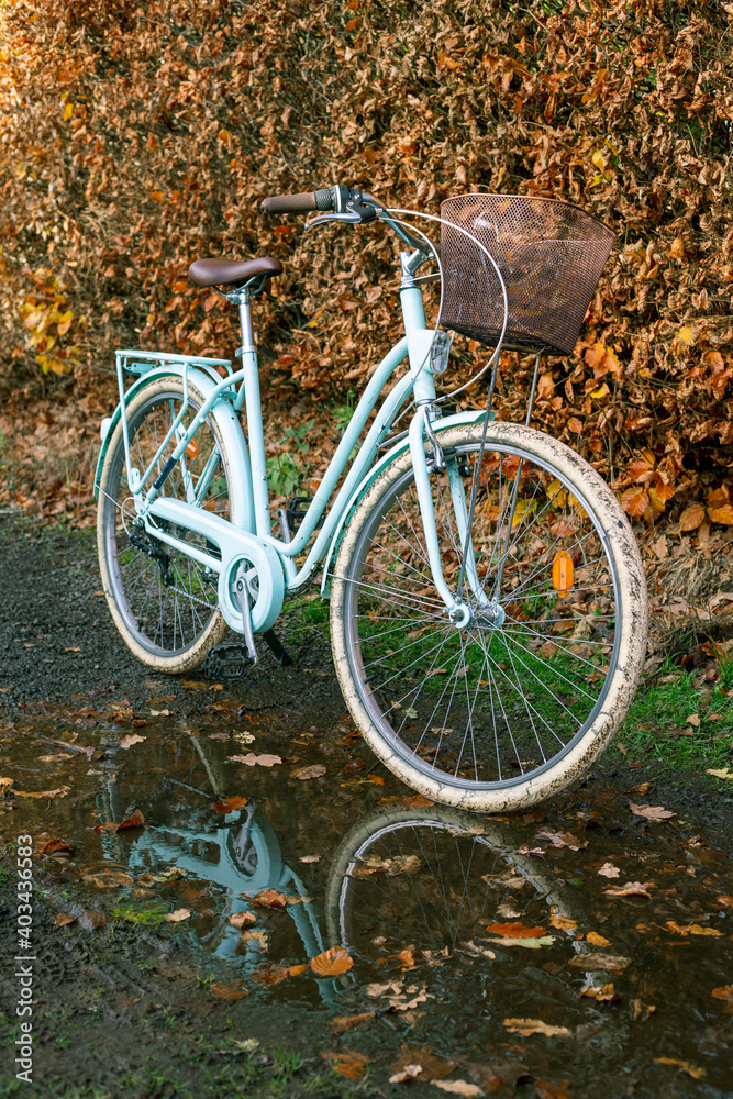 Vintage blue city bike in a Glasgow park
