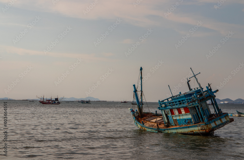 Fototapeta premium an old ship on the sea in the Gulf of Thailand