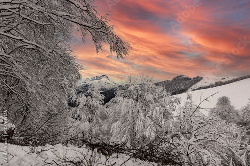 Paisajes nevados en el valle de Artikutza, zona de Bianditz
 photo