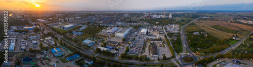 Panorama z lotu ptaka na ulicę Podmiejską podczas zachodu słońca, miasto Gorzów Wielkopolski