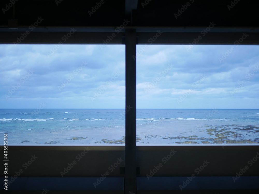 Seaside view seen from the frame