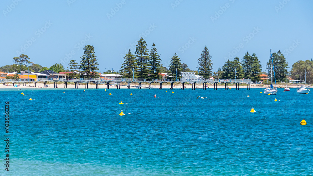 Φωτογραφία The Rockingham foreshore is a popular holiday destination for locals and tourists