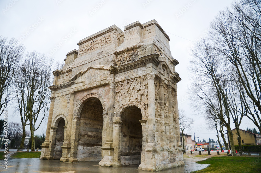 南仏プロバンス　オランジュ　古代ローマの凱旋門（フランス　オランジュ）