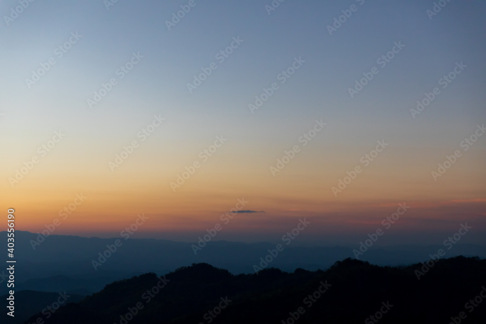 Obraz premium Mountain view morning of the hills around Landscape of Doi Samer Dao in Sri Nan National Park , Nan Province of Thailand