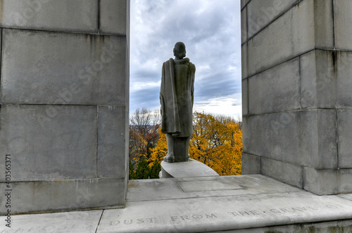 Roger Williams Statue - Rhode Island photo