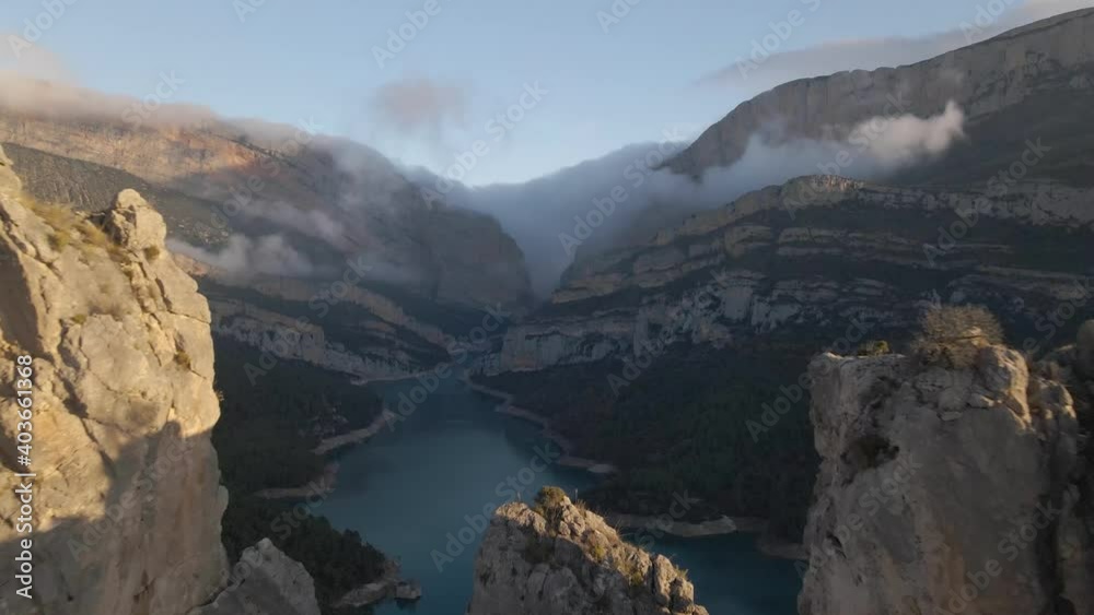 Montañas de Àger, 4K video aéreo. Montañas de Àger, 4K video aéreo.