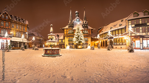 Panorama Wernigerode Weihnachtsmarkt Winter mit Schnee