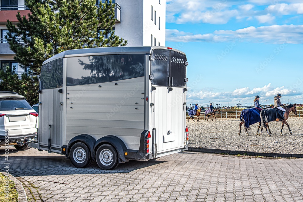 Horse vehicle . Carriage for horses . Auto trailer for transportation of horses .