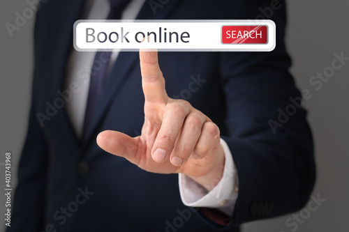 Businessman using virtual s...