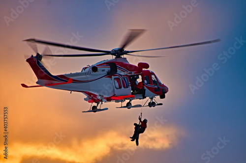 防災ヘリ　救助訓練