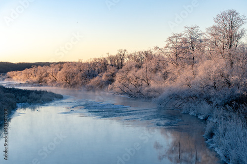 北海道冬の風景　阿寒郡鶴居村の樹氷と気嵐 © 英敏 松本