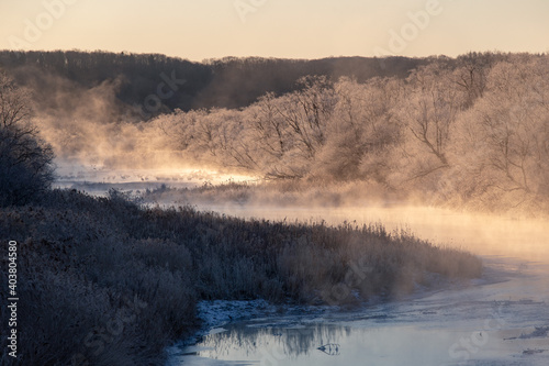 北海道冬の風景 阿寒郡鶴居村の樹氷と気嵐