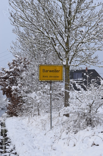 verschneite Eifel bei Barweiler photo