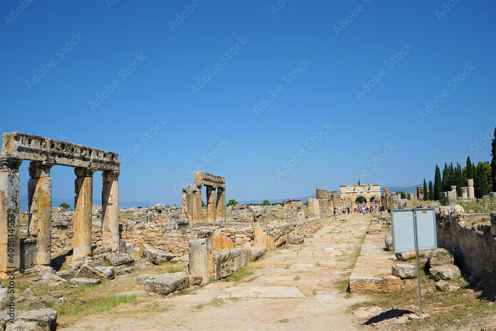 Fototapeta premium Majestic columns and ancient ruins of the ancient Greece city, Hierapolis, in Denizli, Turkeyrapolis in Denizli, Turkey