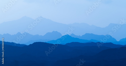 Hadschar-Mountains in Oman © AGAMI