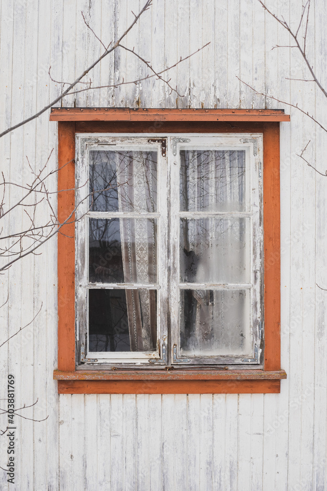 Obraz premium old window in the house
