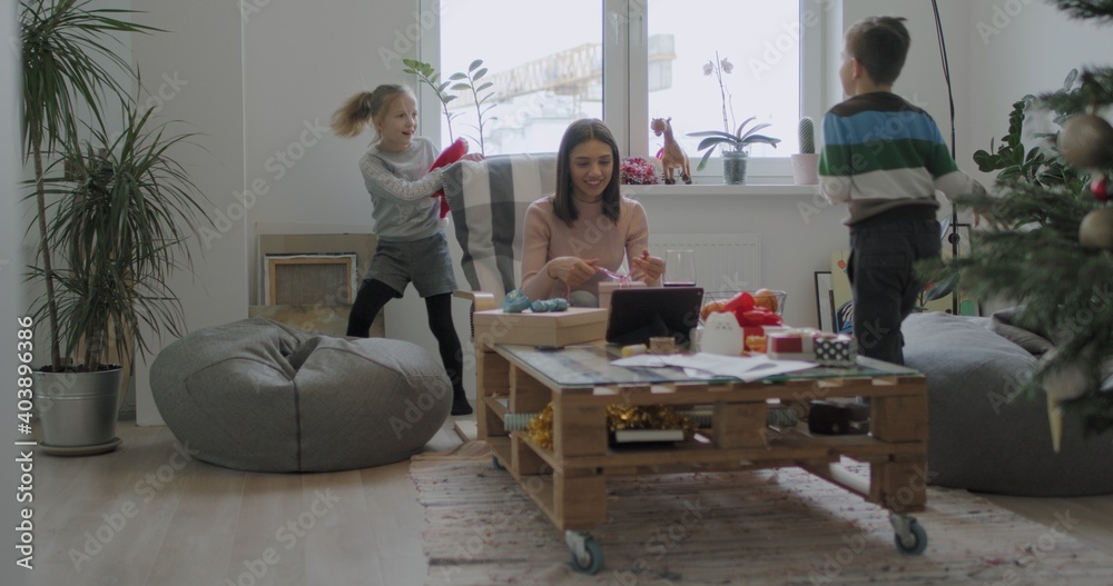 Happy family pack Christmas gifts Happy family pack Christmas gifts