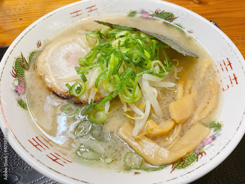 牛骨ラーメン（鳥取県倉吉地方名物）Gyukotsu Ramen