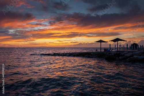 Fototapet Beautiful shot of Bandstand Promenade in Mumbai, India at sunset - perfect for b