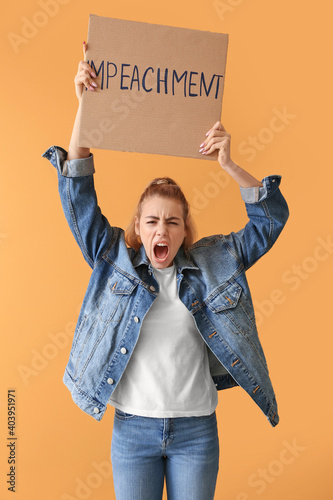 Protesting young woman on c...