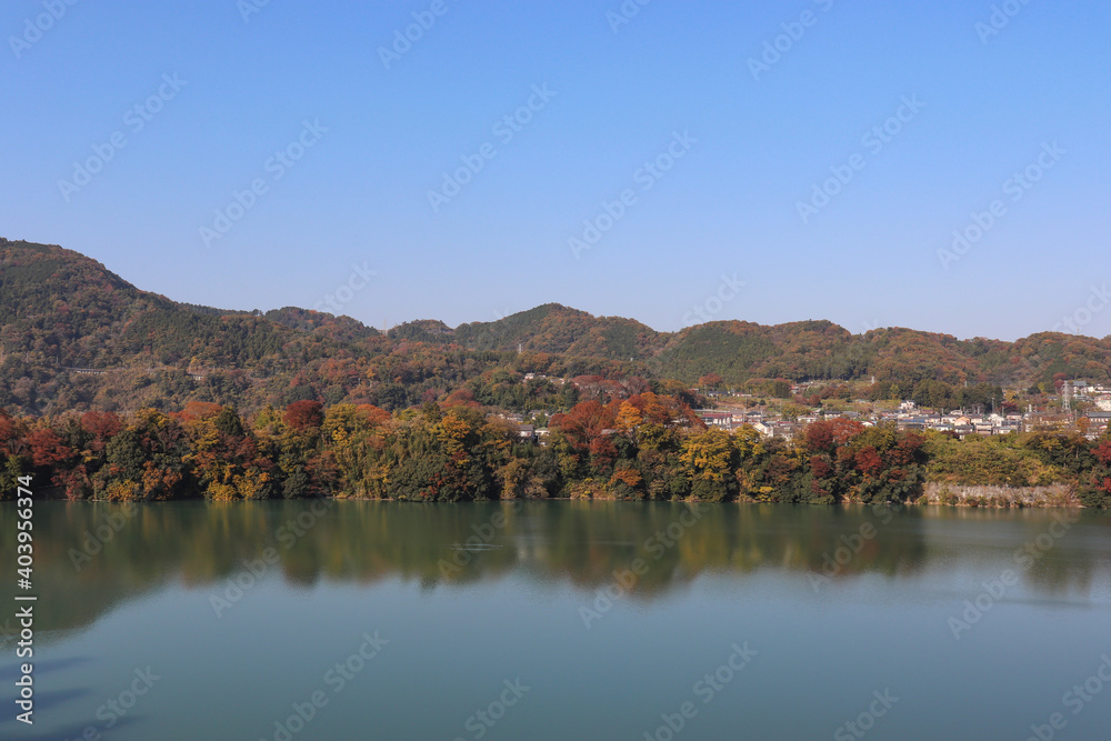 Fototapeta premium 津久井湖（神奈川県相模原市緑区）