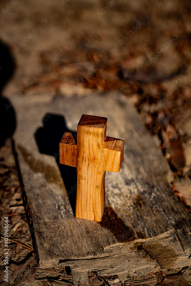 역광속 나무 십자가