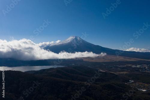 富士山 空撮 山中湖 上空の景色