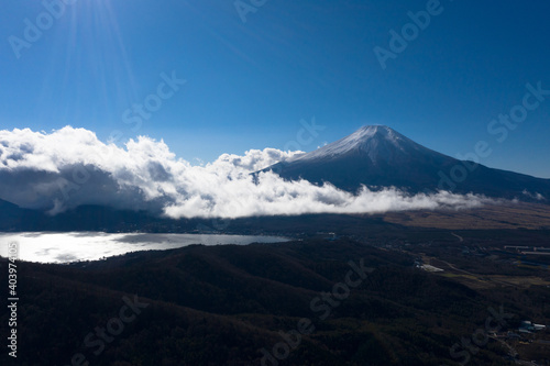富士山　山中湖　空撮　富士五湖　冬景色 © amanomaa