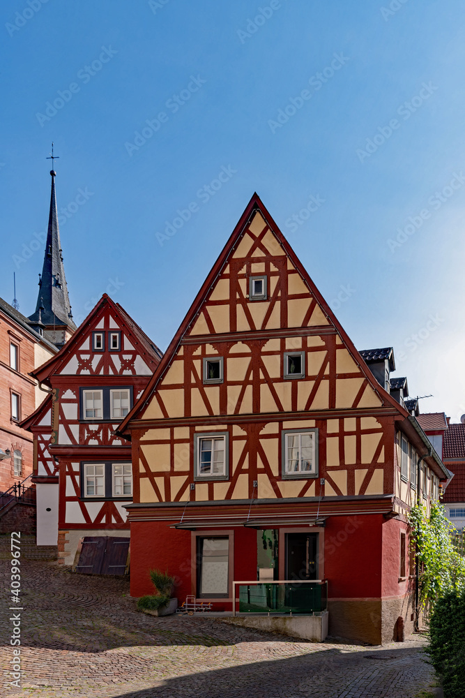 Fachwerkhäuser in der Altstadt von Klingenberg am Main in Unterfranken, Bayern in Deutschland 
