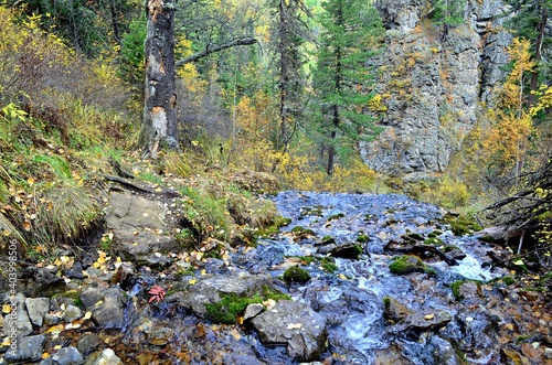 Tourist places of Gorny Altai, Emurlinsky waterfall.