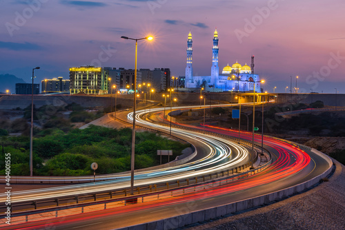 Fotografie Light trail view of Al Ameen Mosque, Muscat, Sultanate of Oman.