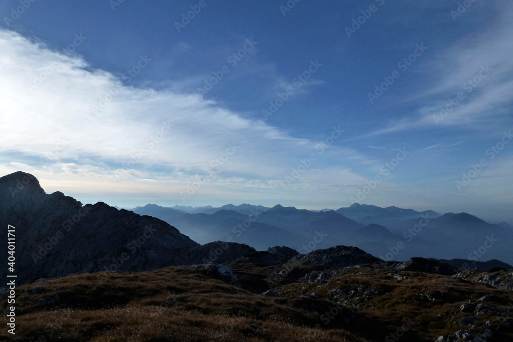 Mountain crossing Hackenkopfe mountains, Tyrol, Austria