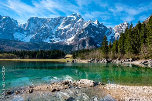 Fototapeta Naklejka Na Ścianę i Meble -  Spring morning at the alpine lake
