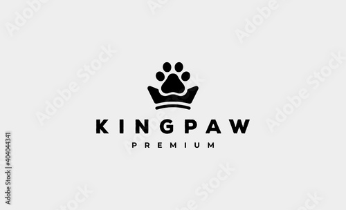 paw print crown logo Design Vector illustration
