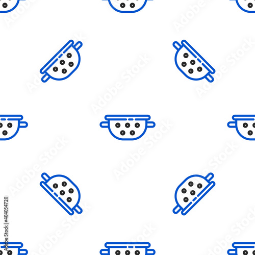 Line Kitchen colander icon isolated seamless pattern on white background. Cooking utensil. Cutlery sign. Colorful outline concept. Vector.