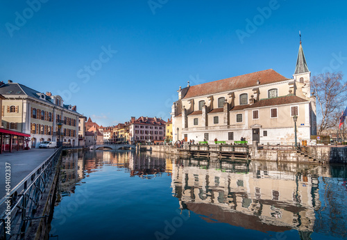 Annecy, la Venise des Alpes, son lac et sa vieille ville © jasckal