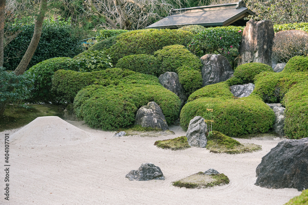 Japanese zen garden at Meigetsuin Temple in Kamakura, Japan 鎌倉・明月院の枯山水庭園 Japanese zen garden at Meigetsuin Temple in Kamakura, Japan 鎌倉・明月院の枯山水庭園