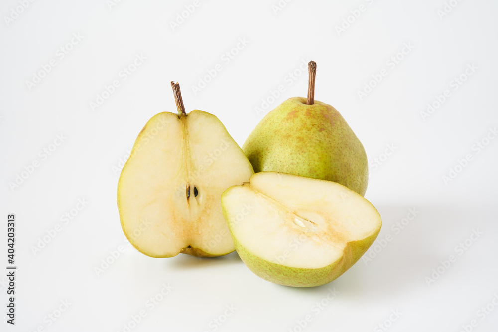 ラフランス西洋梨を白背景で