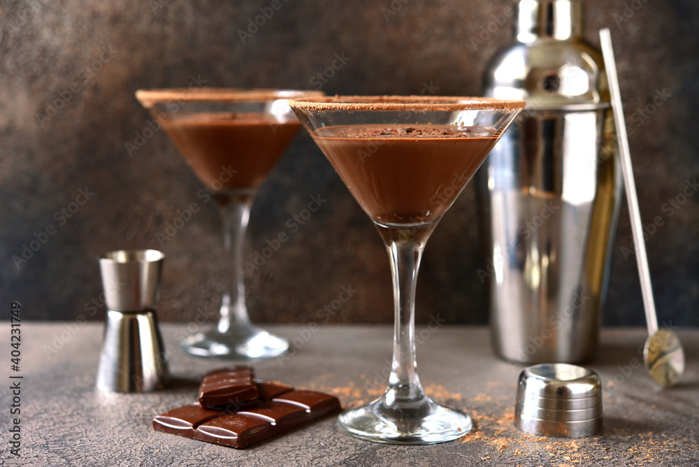 Delicious chocolate martini in a glasses. - obrazy, fototapety, plakaty 