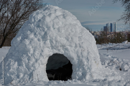 The storm Filomena leaves a historical snowfall in the streets of the Las Águilas neighborhood in Madrid. Spain