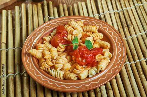 Fusilli alle erbe e pomodorini photo